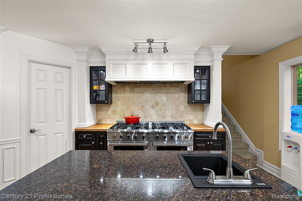 6705 College Park Drive Property Photo 44