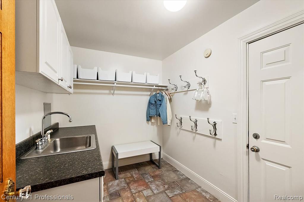 6705 College Park Drive Property Photo 53