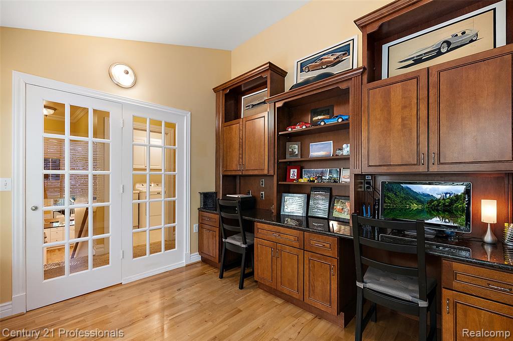6705 College Park Drive Property Photo 72