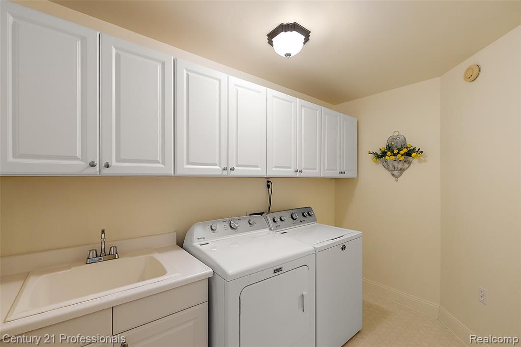 6705 College Park Drive Property Photo 82