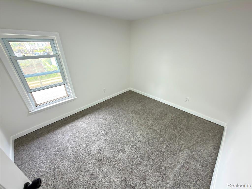 114 Pine Street Property Photo 14