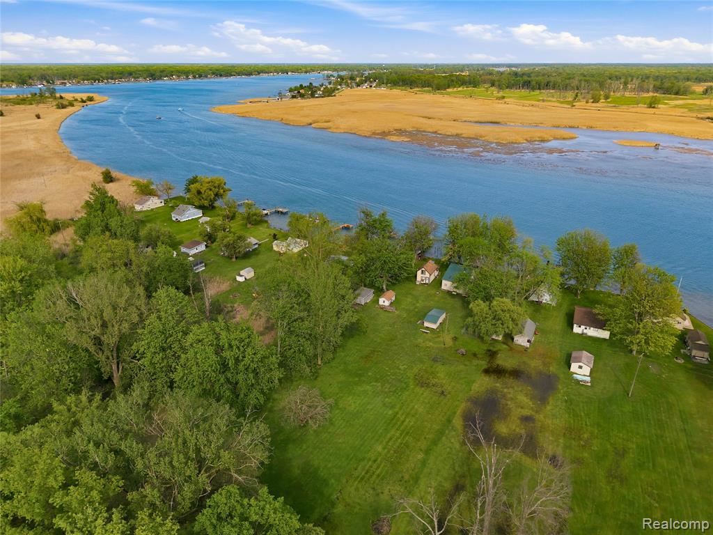 6556 Dickinson Island Property Photo 34
