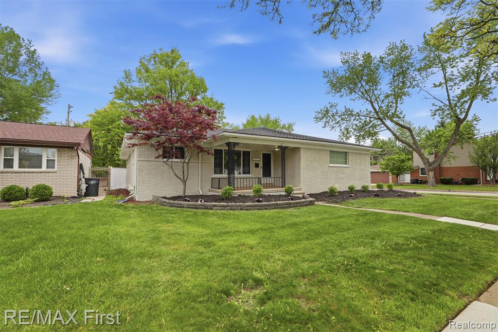 19715 Parkside Street Property Photo 1