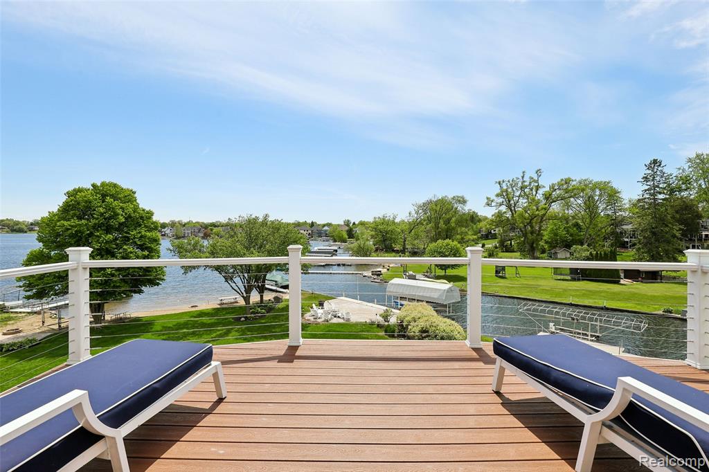 1600 Vanstone Drive Property Photo 27
