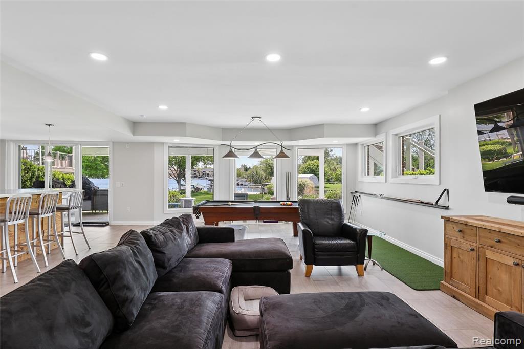 1600 Vanstone Drive Property Photo 38