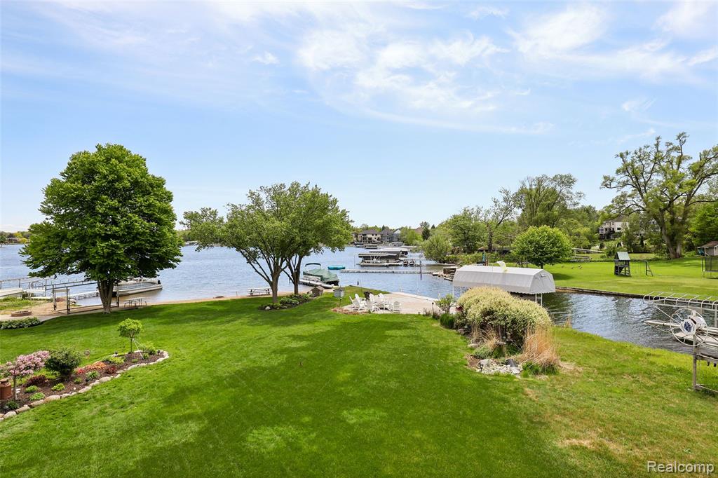 1600 Vanstone Drive Property Photo 45