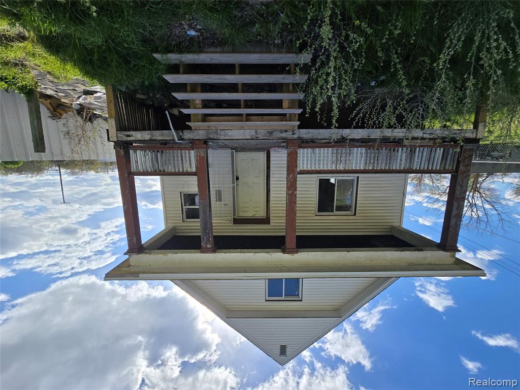 611 S 4th Avenue Property Photo 1
