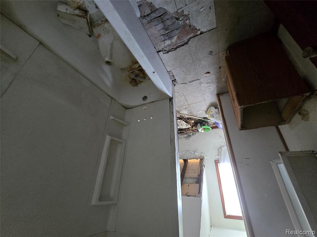 611 S 4th Avenue Property Photo 17