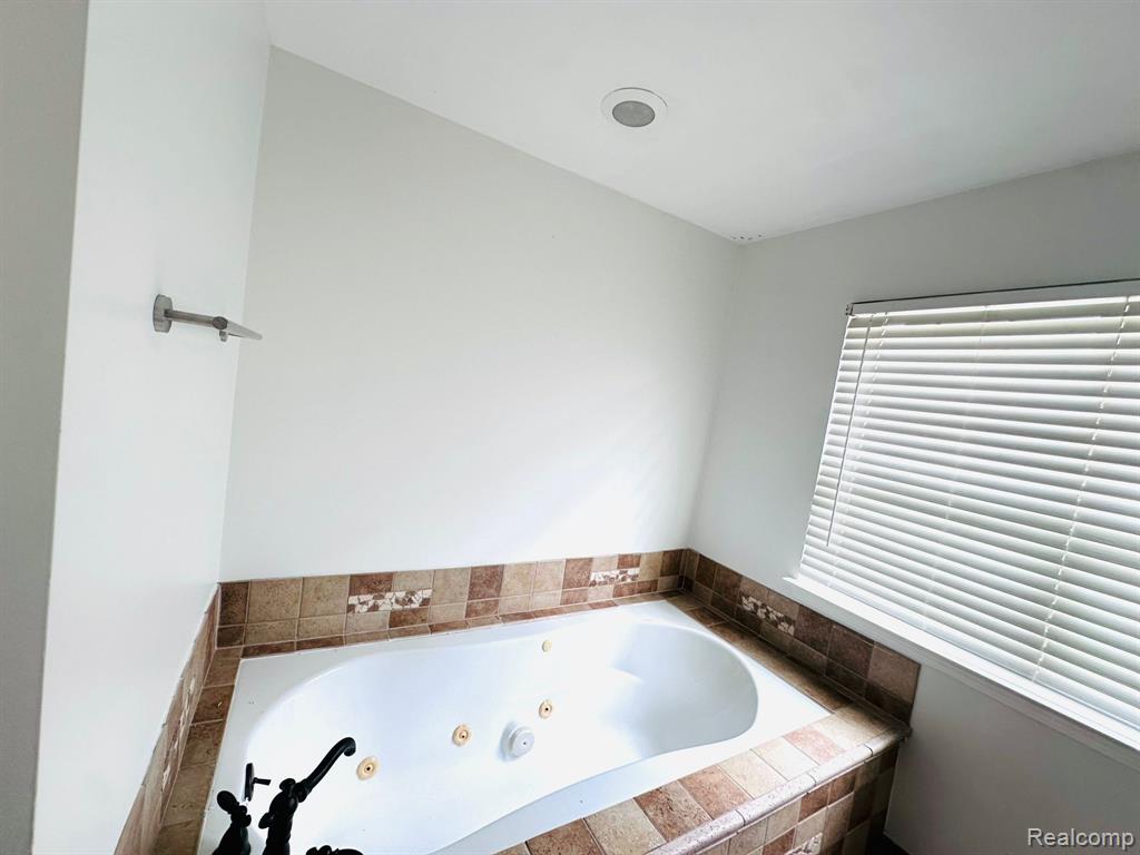 521 Cherry Grove Road Property Photo 10