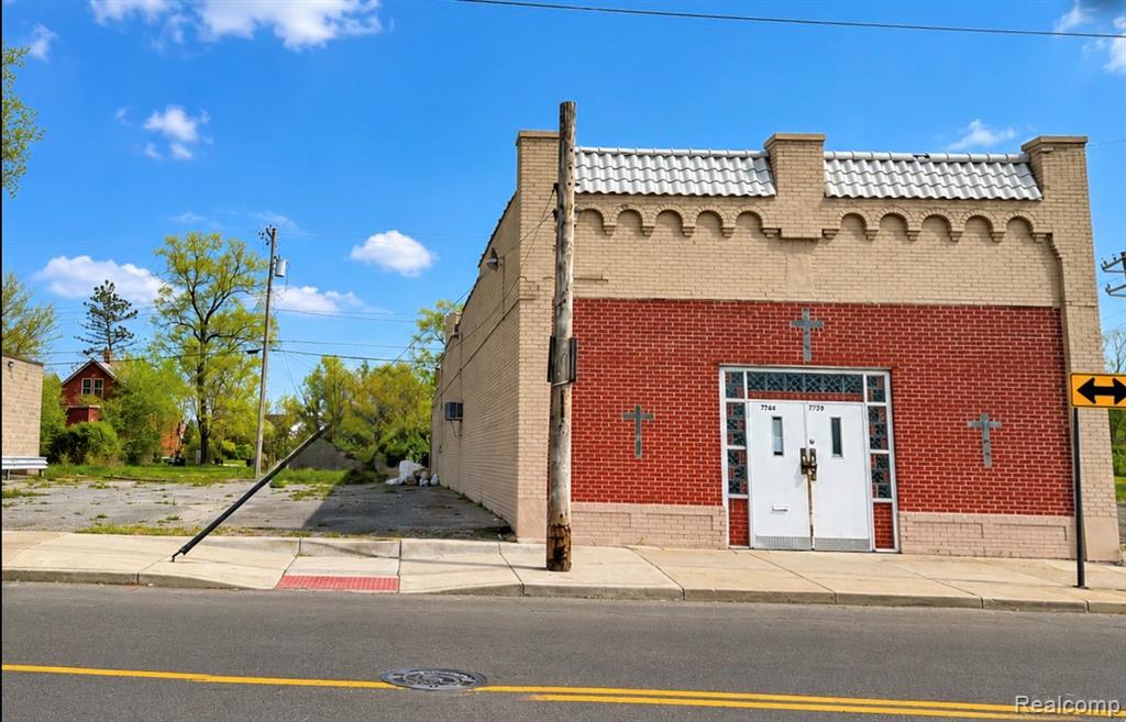 7759 Fenkell Street Property Photo 1