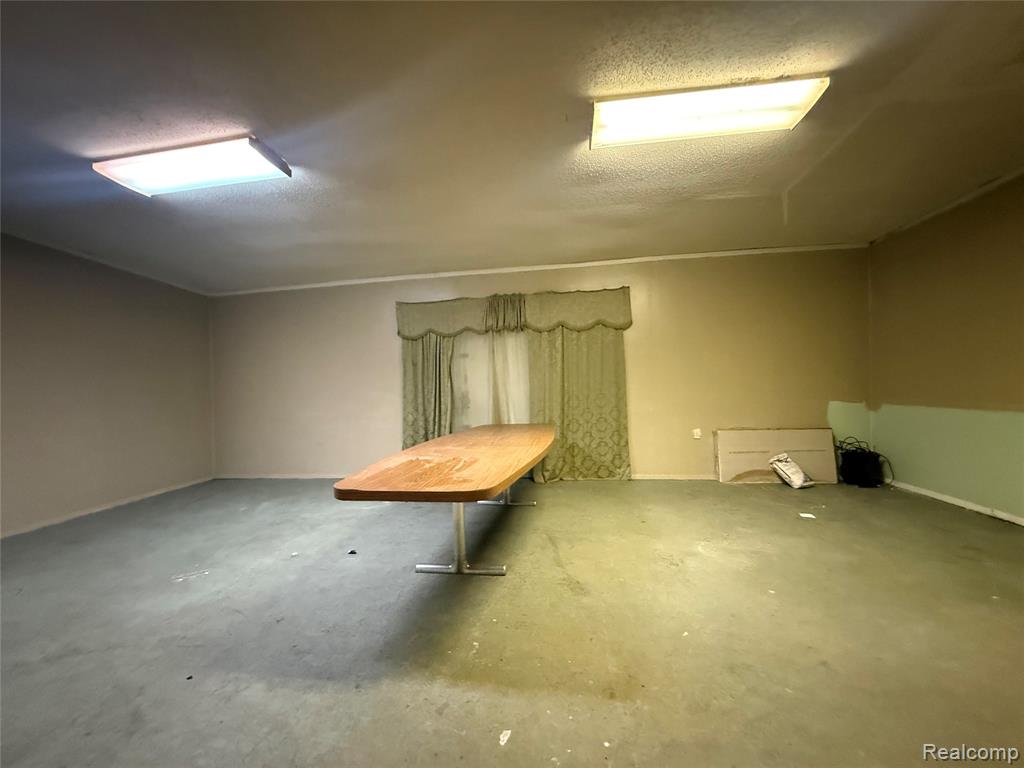 7759 Fenkell Street Property Photo 5