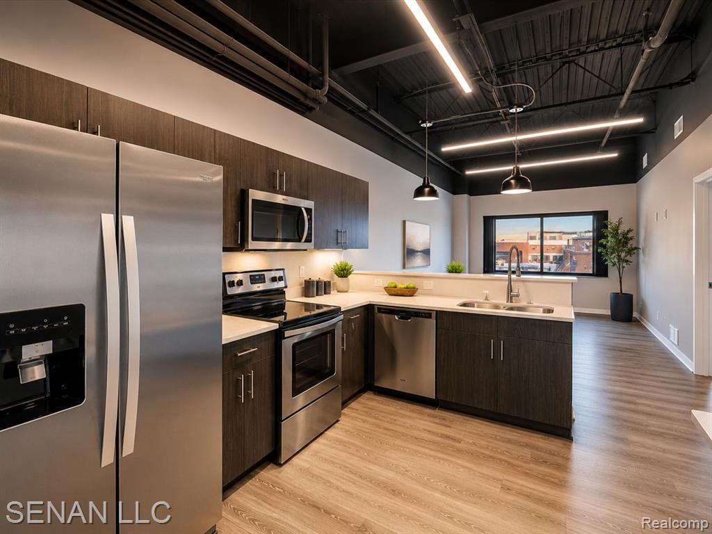 22241 Michigan Avenue Property Photo 4