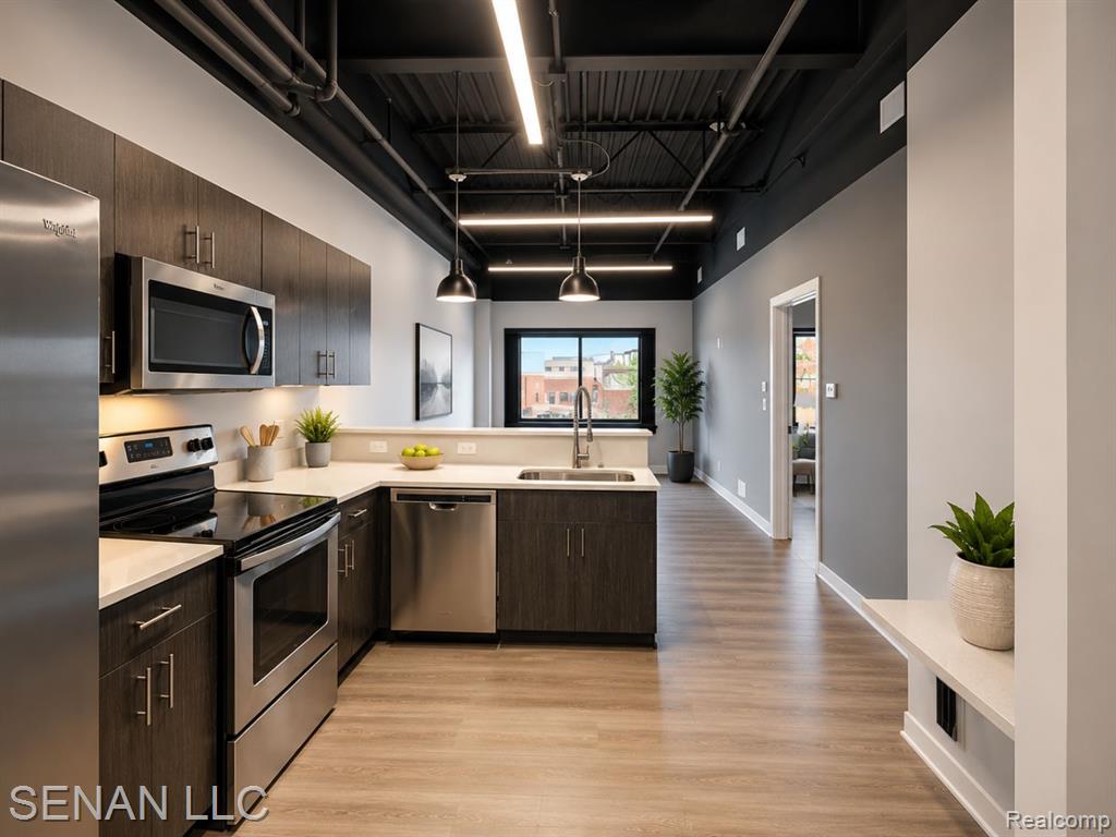 22241 Michigan Avenue Property Photo 6