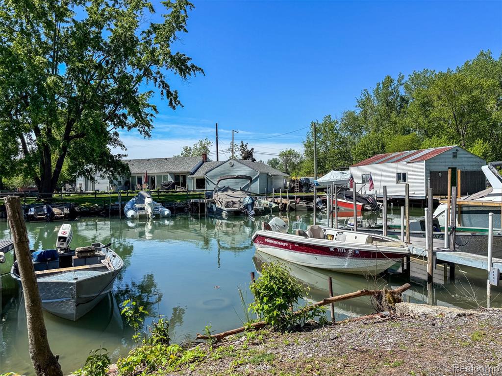 River Ln River Lane Boat Wls Property Photo 3