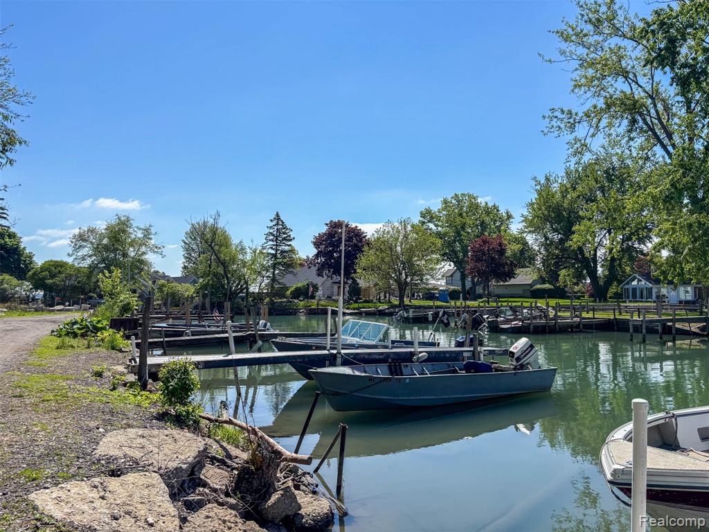 River Ln River Lane Boat Wls Property Photo 4