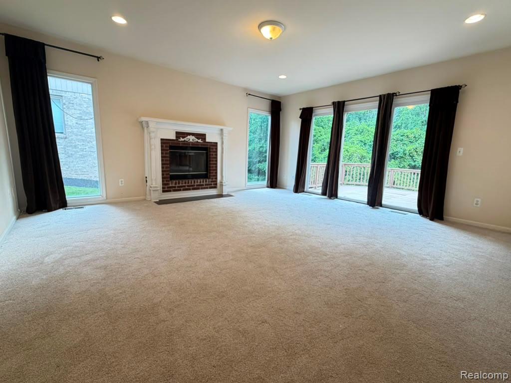 7782 Watford Drive Property Photo 3