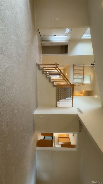 7782 Watford Drive Property Photo 5