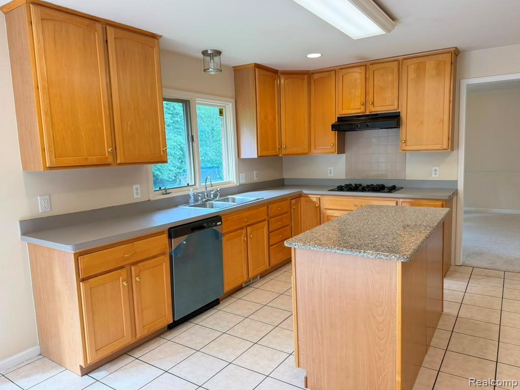 7782 Watford Drive Property Photo 10