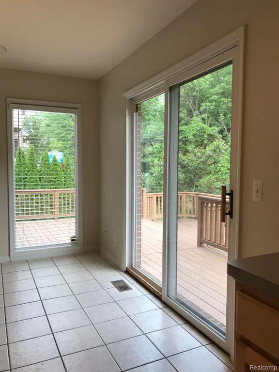 7782 Watford Drive Property Photo 12