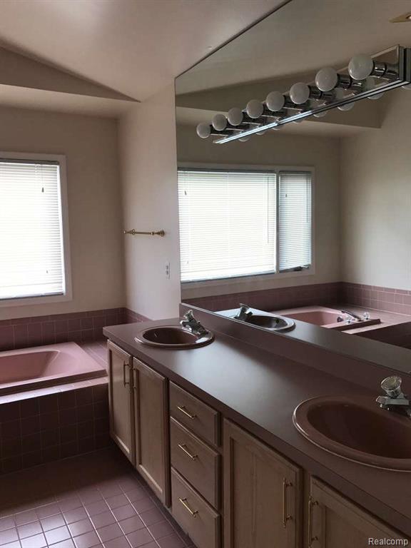 7782 Watford Drive Property Photo 13