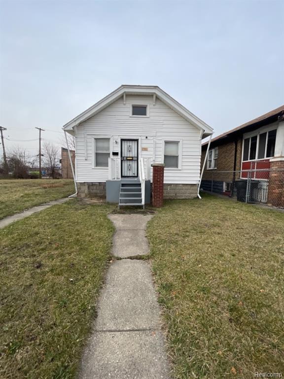 15351 Petoskey Avenue Property Photo 1