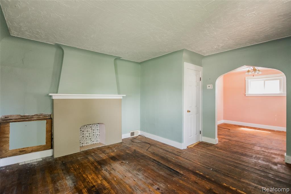 23122 Reynolds Avenue Property Photo 10