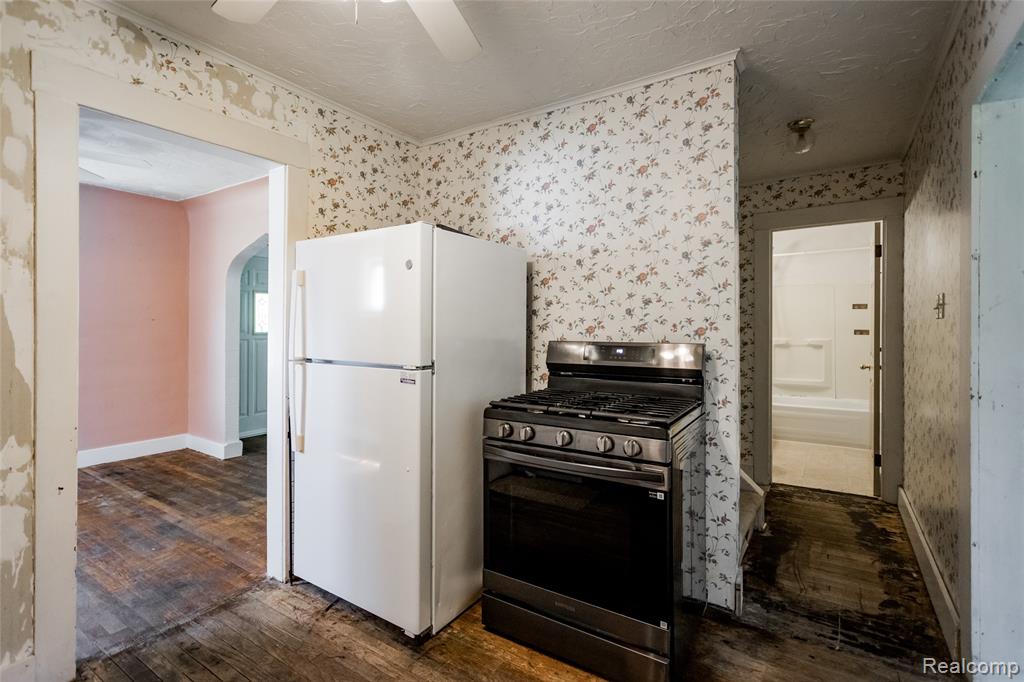 23122 Reynolds Avenue Property Photo 16