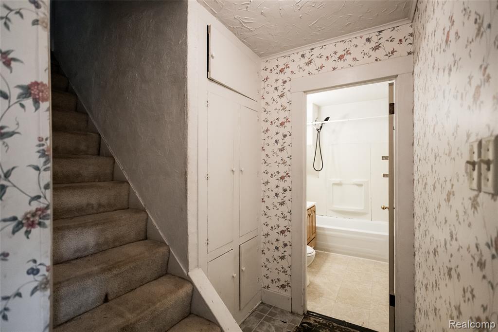 23122 Reynolds Avenue Property Photo 17