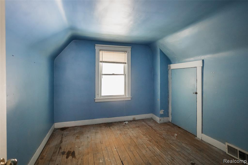 23122 Reynolds Avenue Property Photo 22