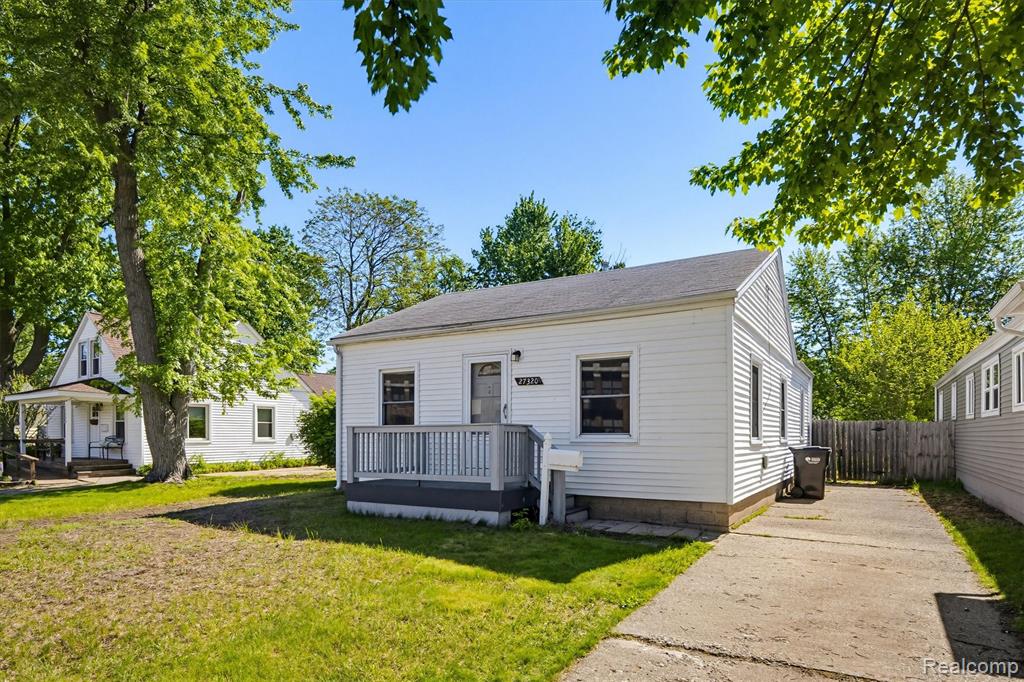 27320 Hampden Street Property Photo 1