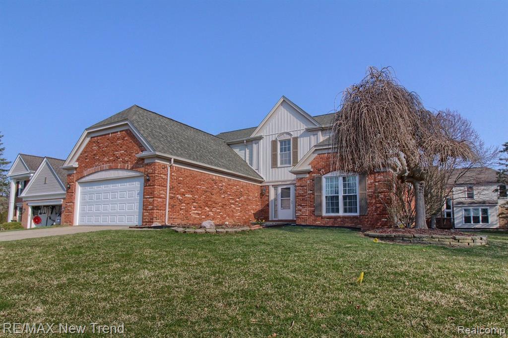 45331 Courtview Trail Property Photo 2