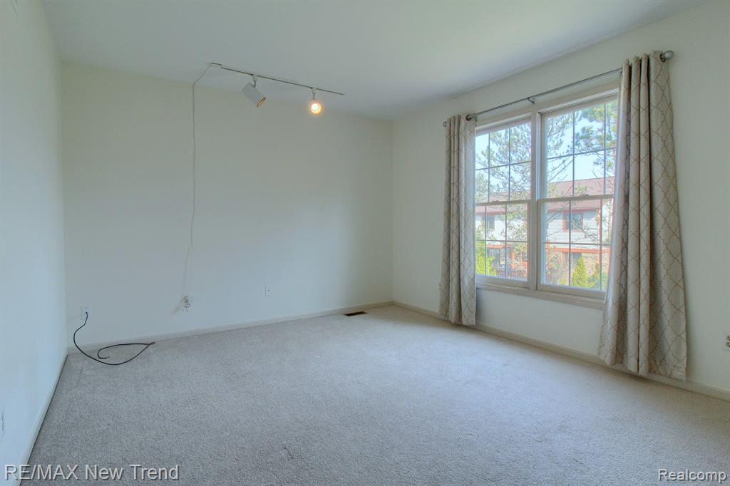 45331 Courtview Trail Property Photo 24
