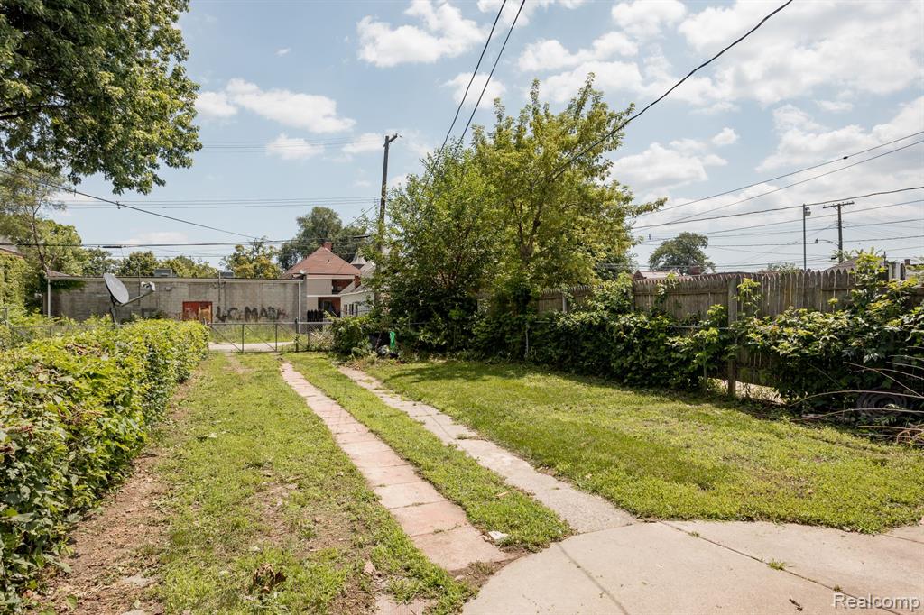 1124 Mckinstry Street Property Photo 9