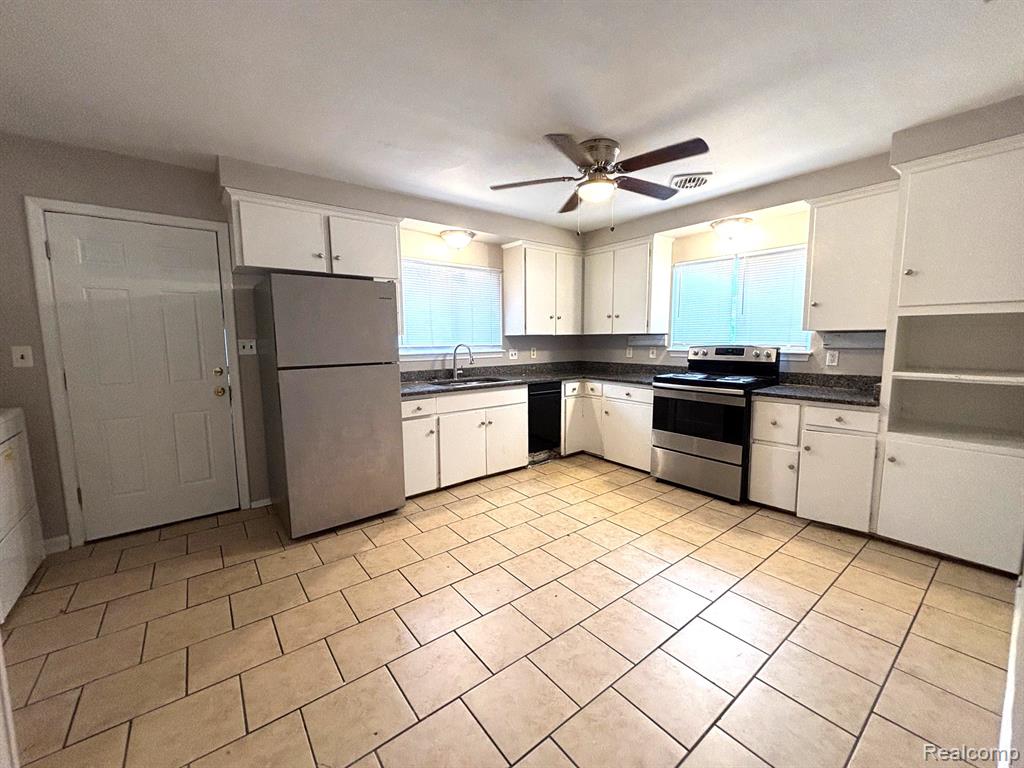 1455 E George Avenue Property Photo 3
