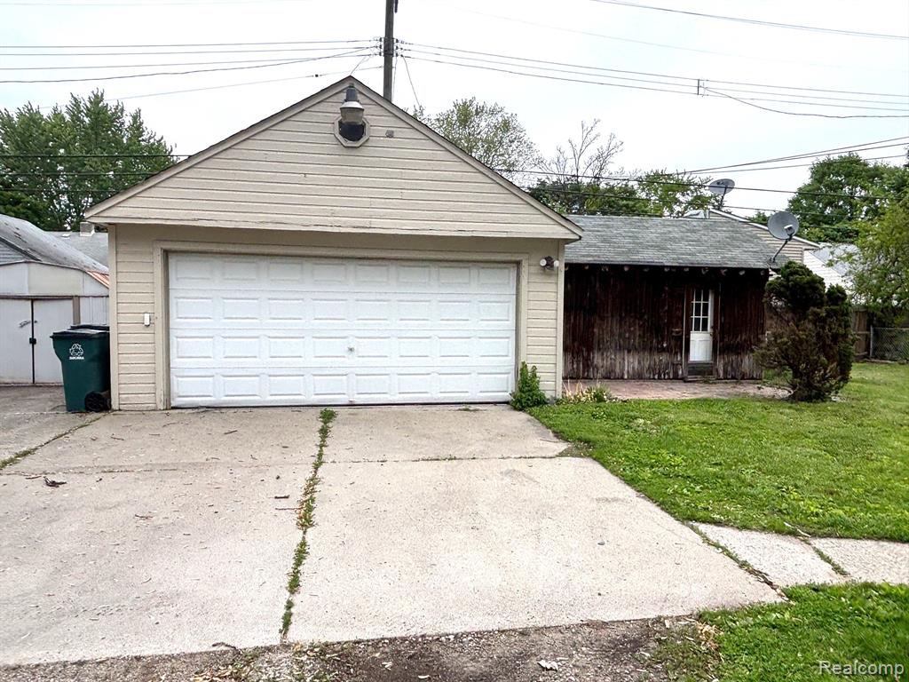 1455 E George Avenue Property Photo 12