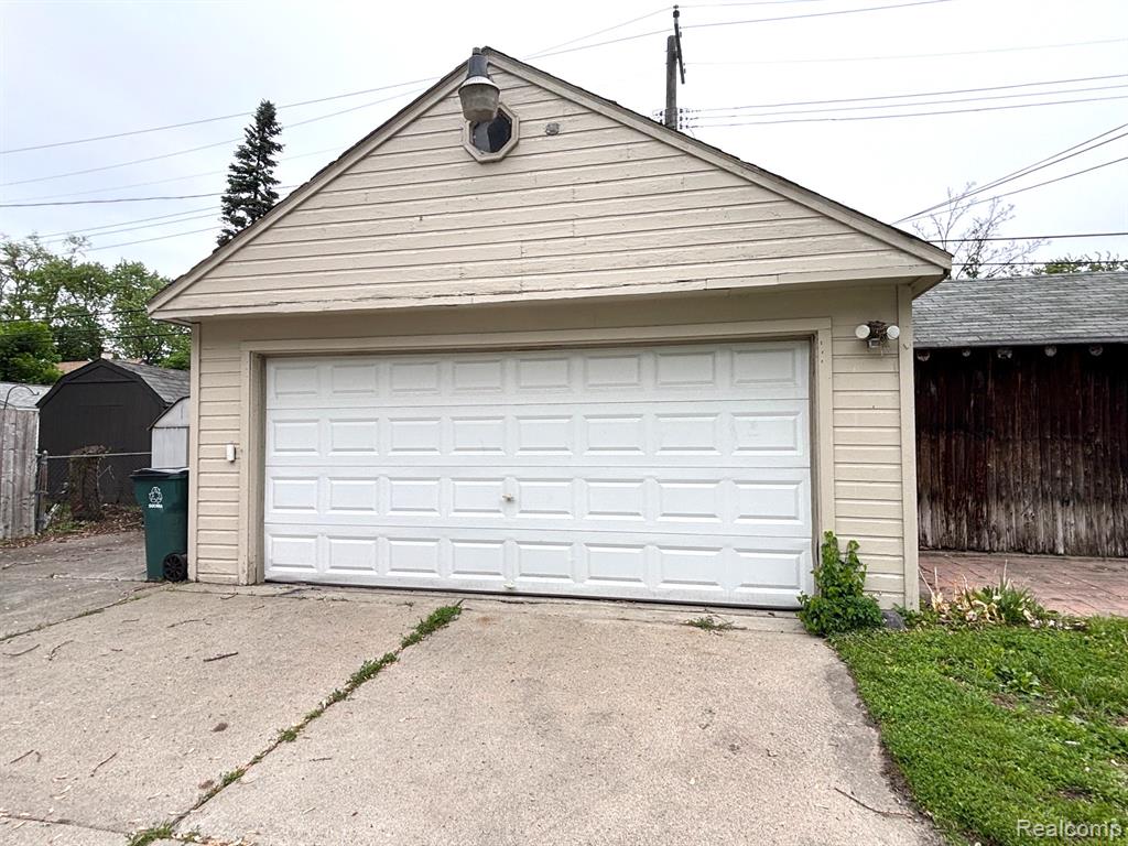 1455 E George Avenue Property Photo 13