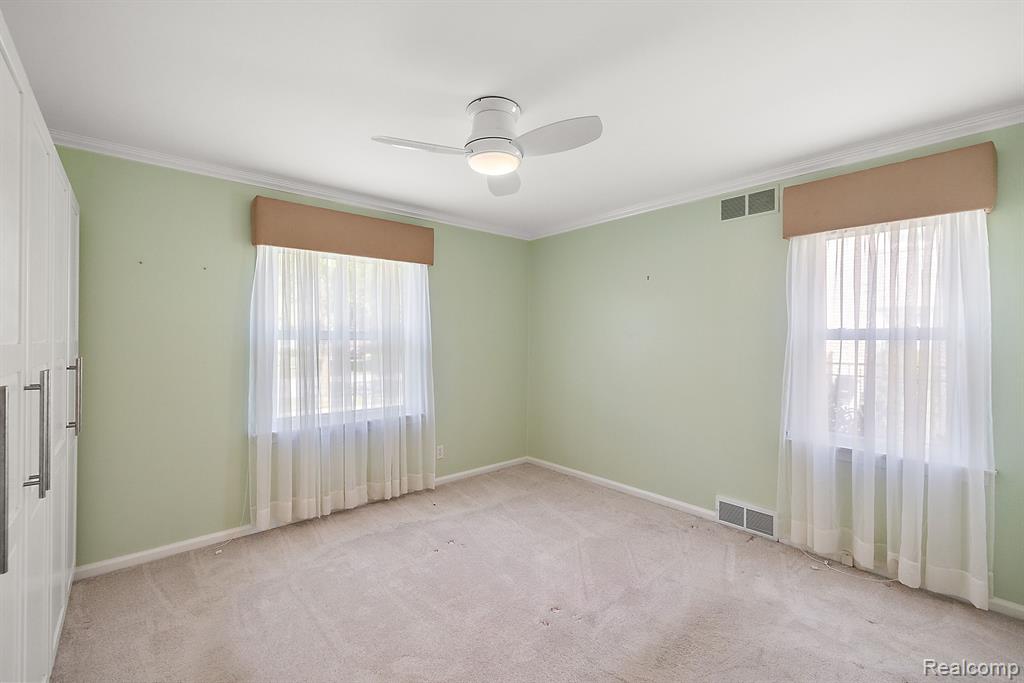 2546 Dorchester Road Property Photo 10