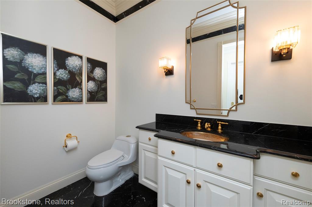 1494 Highpoint Property Photo 21