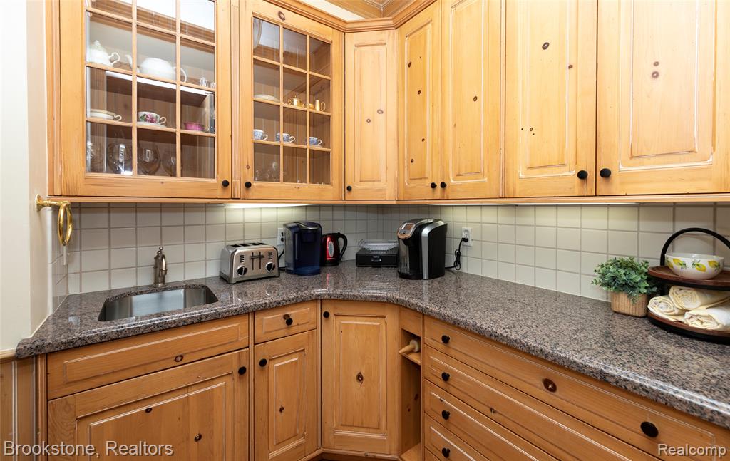 1494 Highpoint Property Photo 28