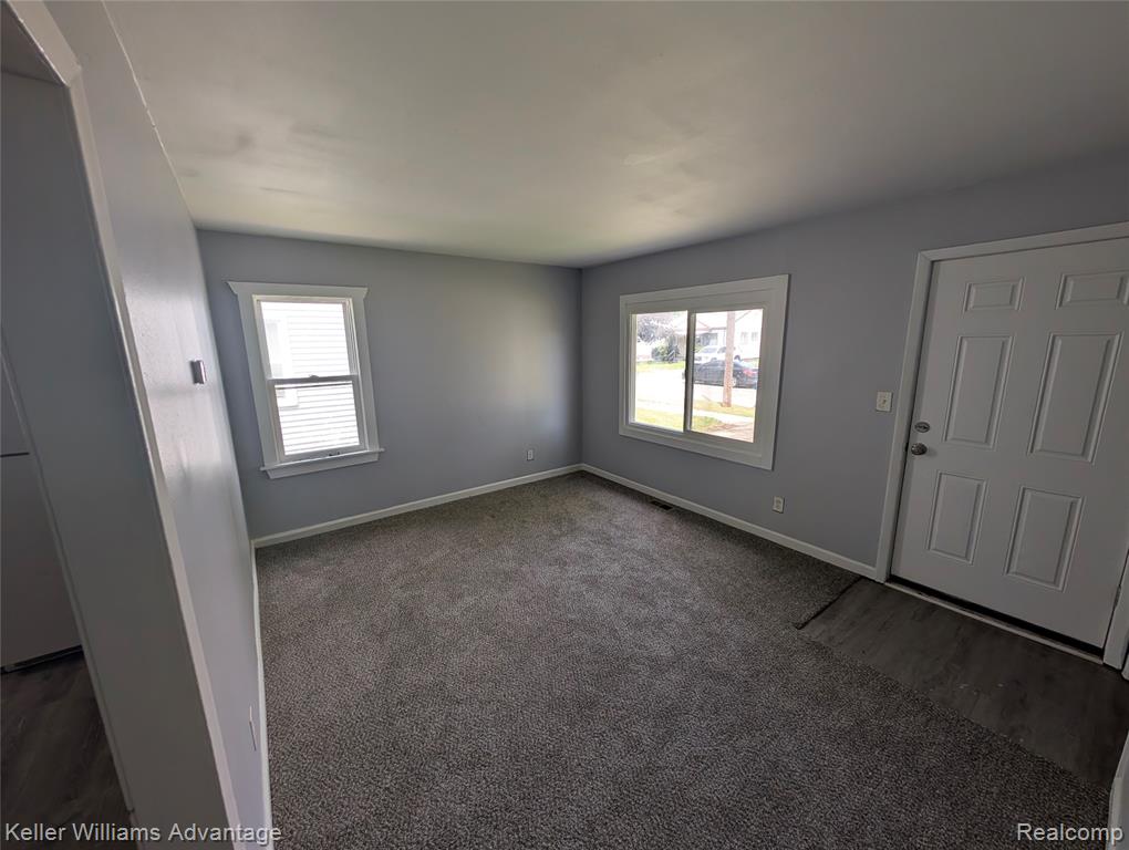 13076 Sherman Avenue Property Photo 2
