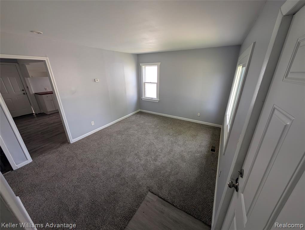 13076 Sherman Avenue Property Photo 3