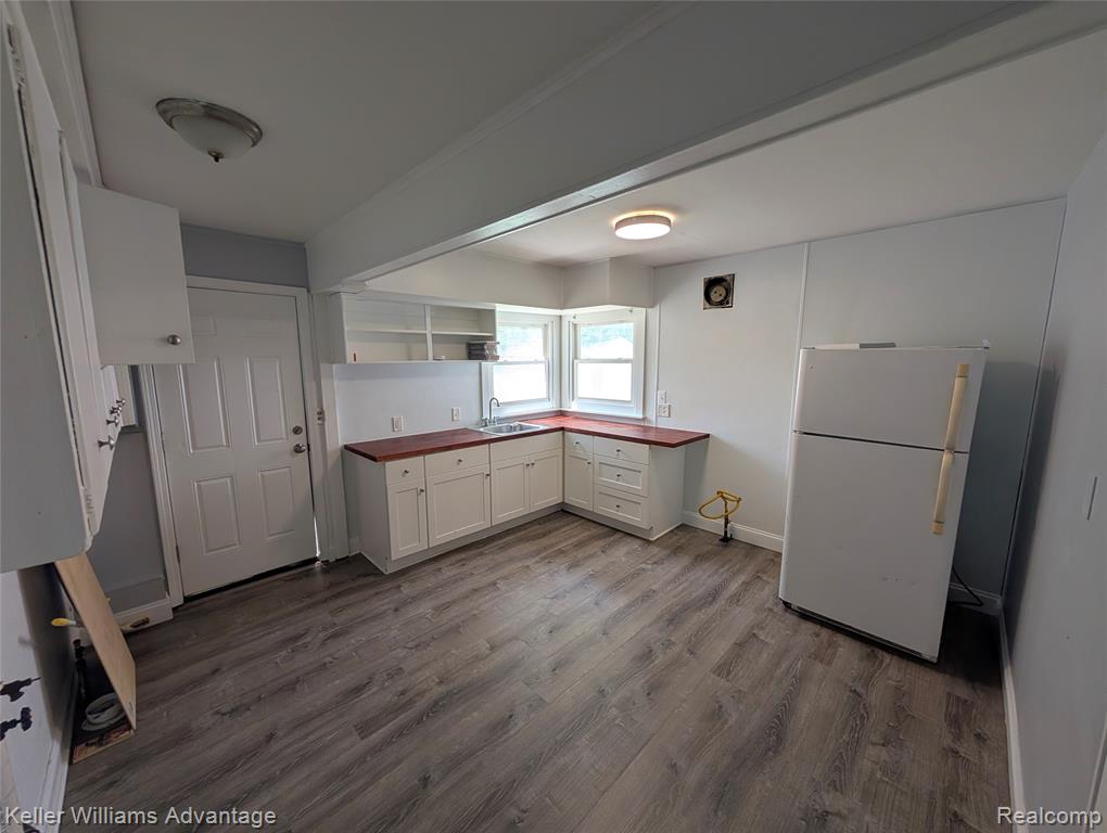 13076 Sherman Avenue Property Photo 4