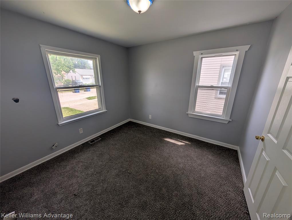 13076 Sherman Avenue Property Photo 7