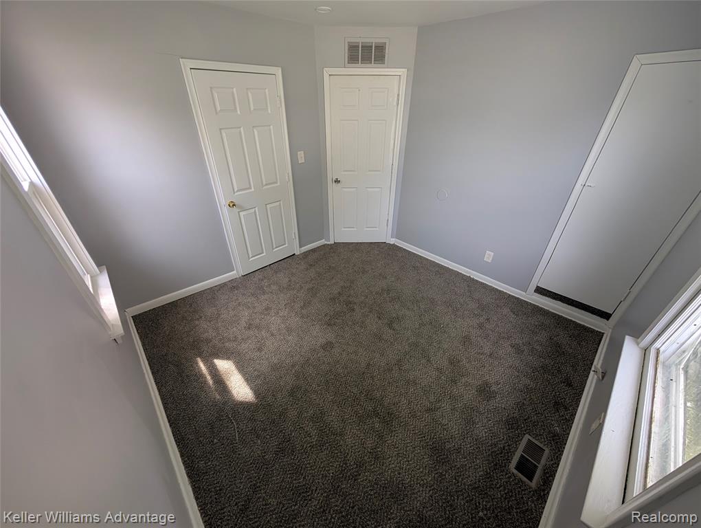 13076 Sherman Avenue Property Photo 9