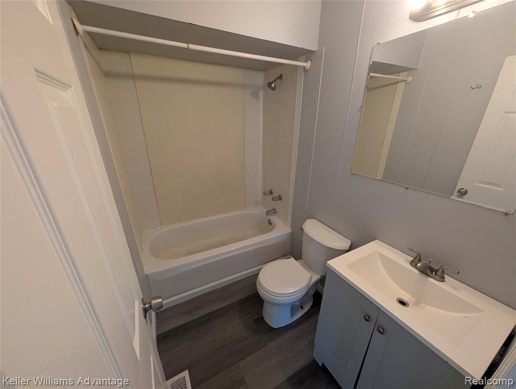 13076 Sherman Avenue Property Photo 10