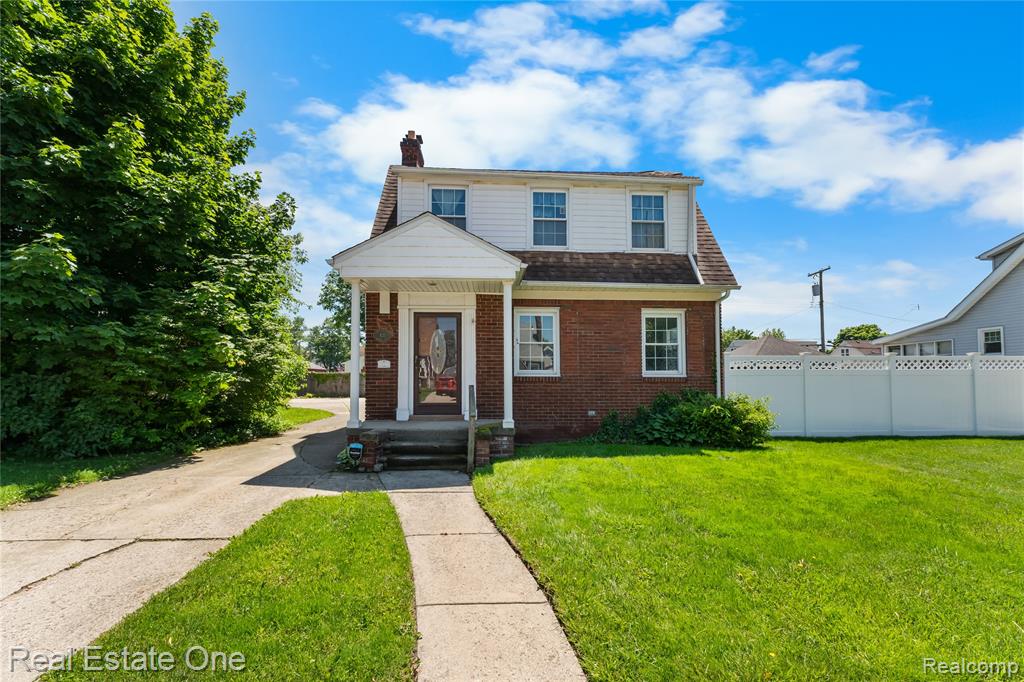 433 Kings Highway Property Photo 2