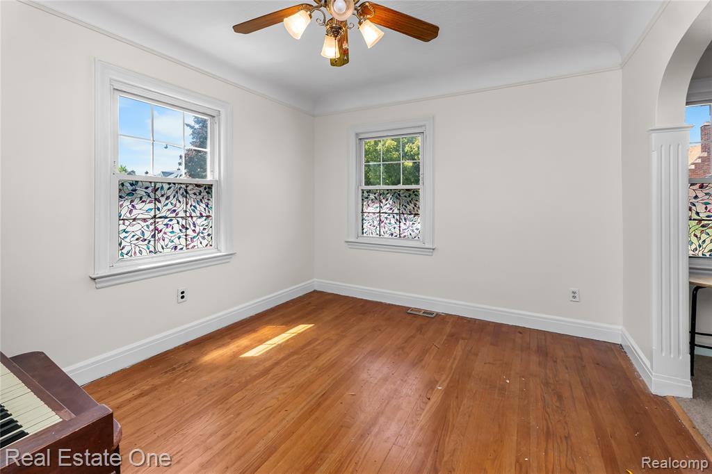 433 Kings Highway Property Photo 10