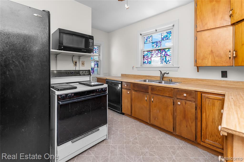 433 Kings Highway Property Photo 12