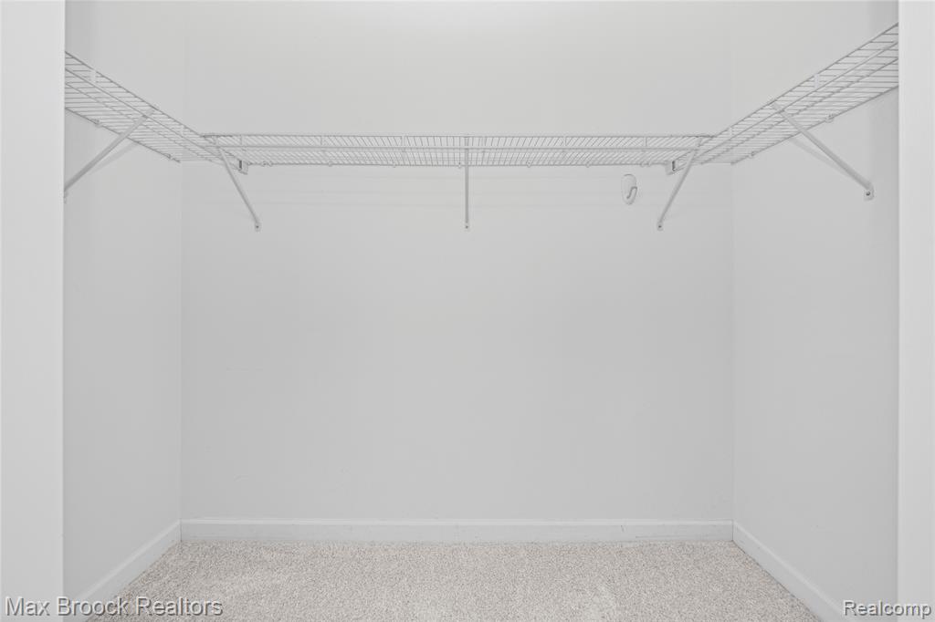 420 Lewis Court Property Photo 32