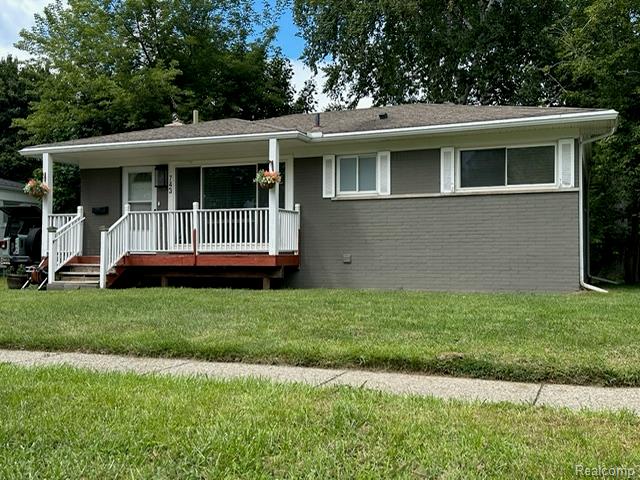 743 E Summit Street